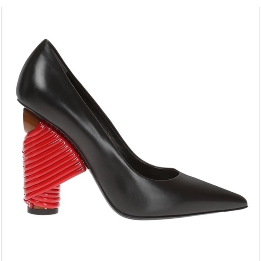 Balenciaga Black Leather Bistrot Pumps *only worn once*